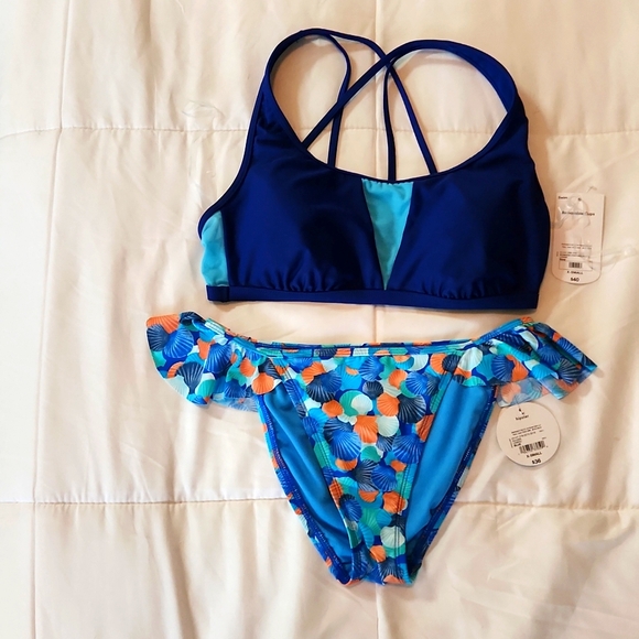 XS 2 PIECE BIKINI NWT - Picture 1 of 4
